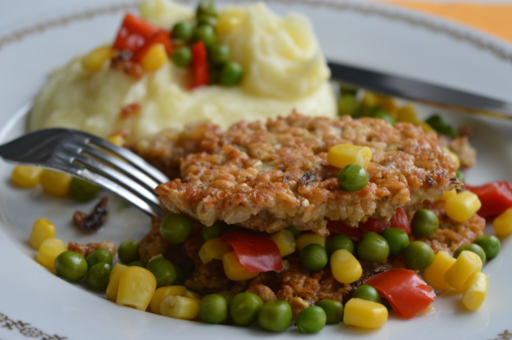 Oatflake Patties with Mashed&nbsp;Potatoes
