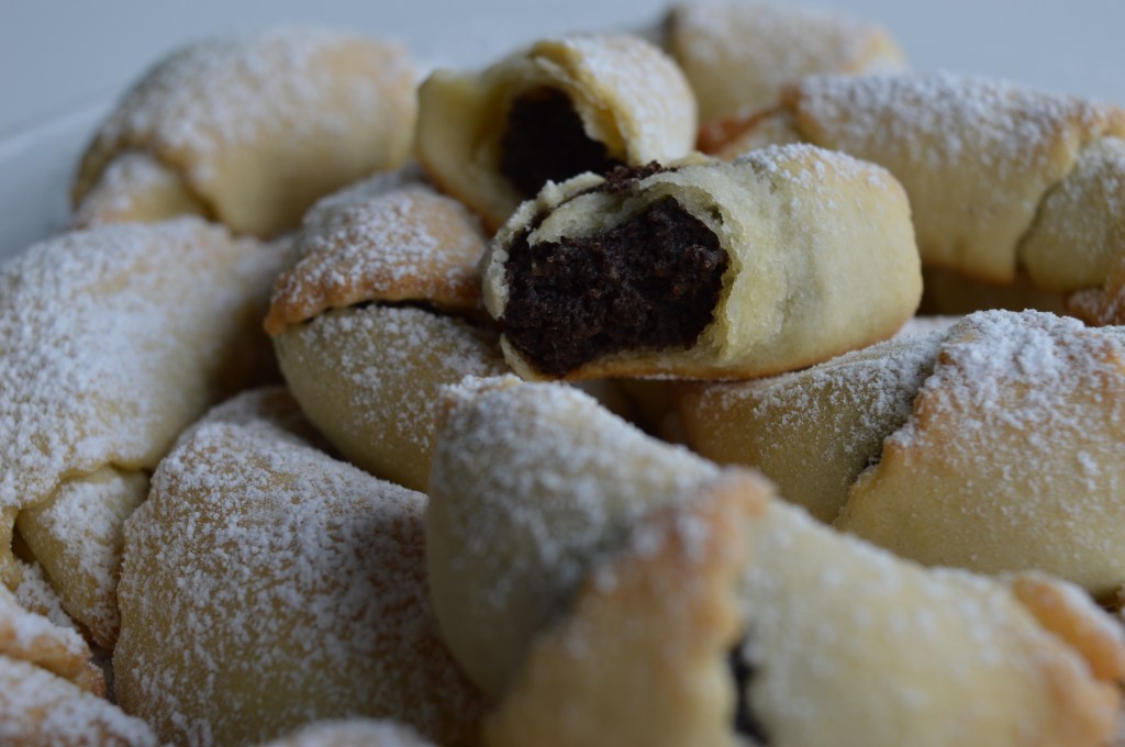 Ground Poppy Seed Rolls