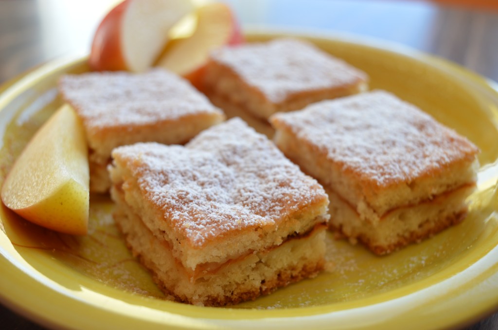Light Apple Cake