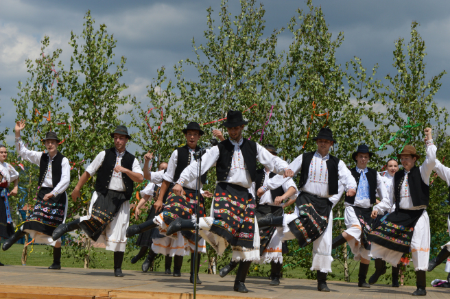 men's traditional costume