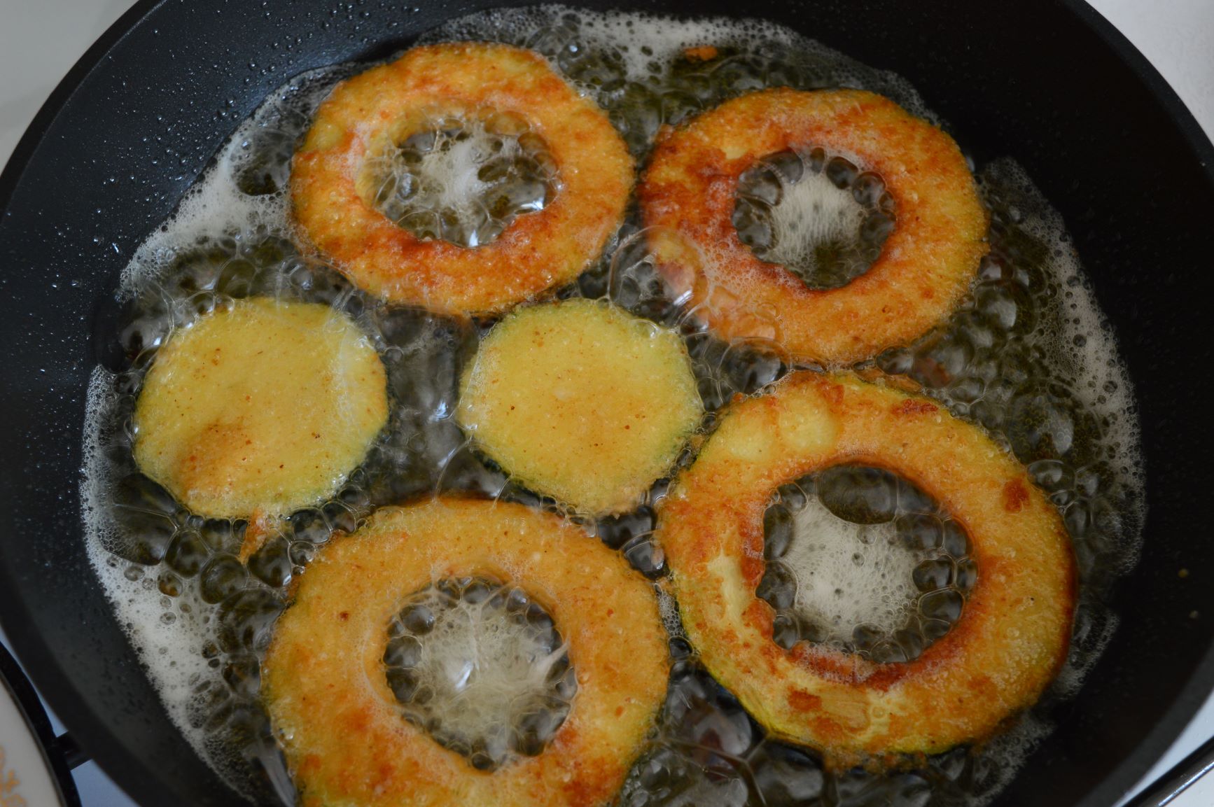 frying zucchini rings