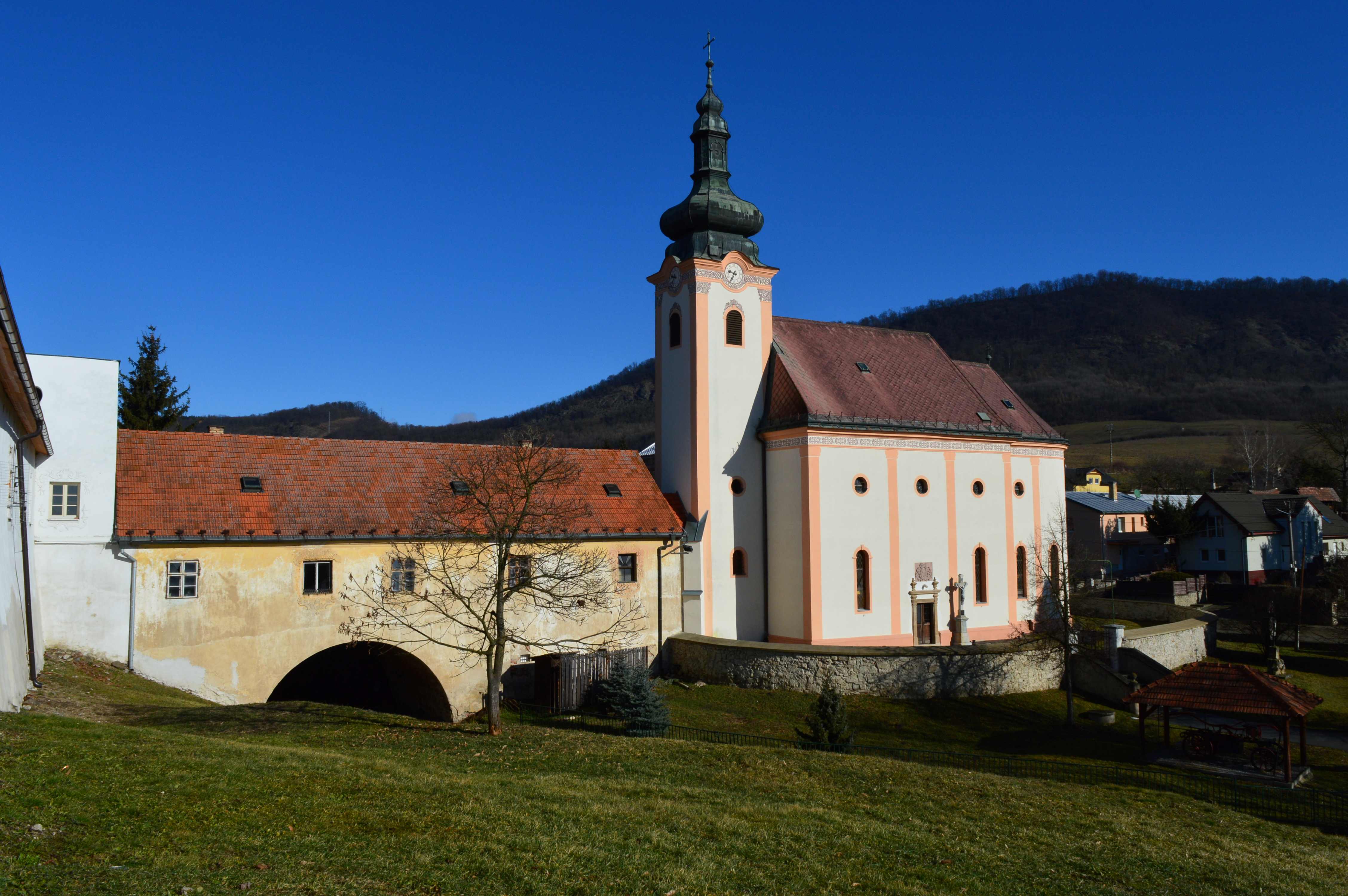 Connecting corridor via the stream