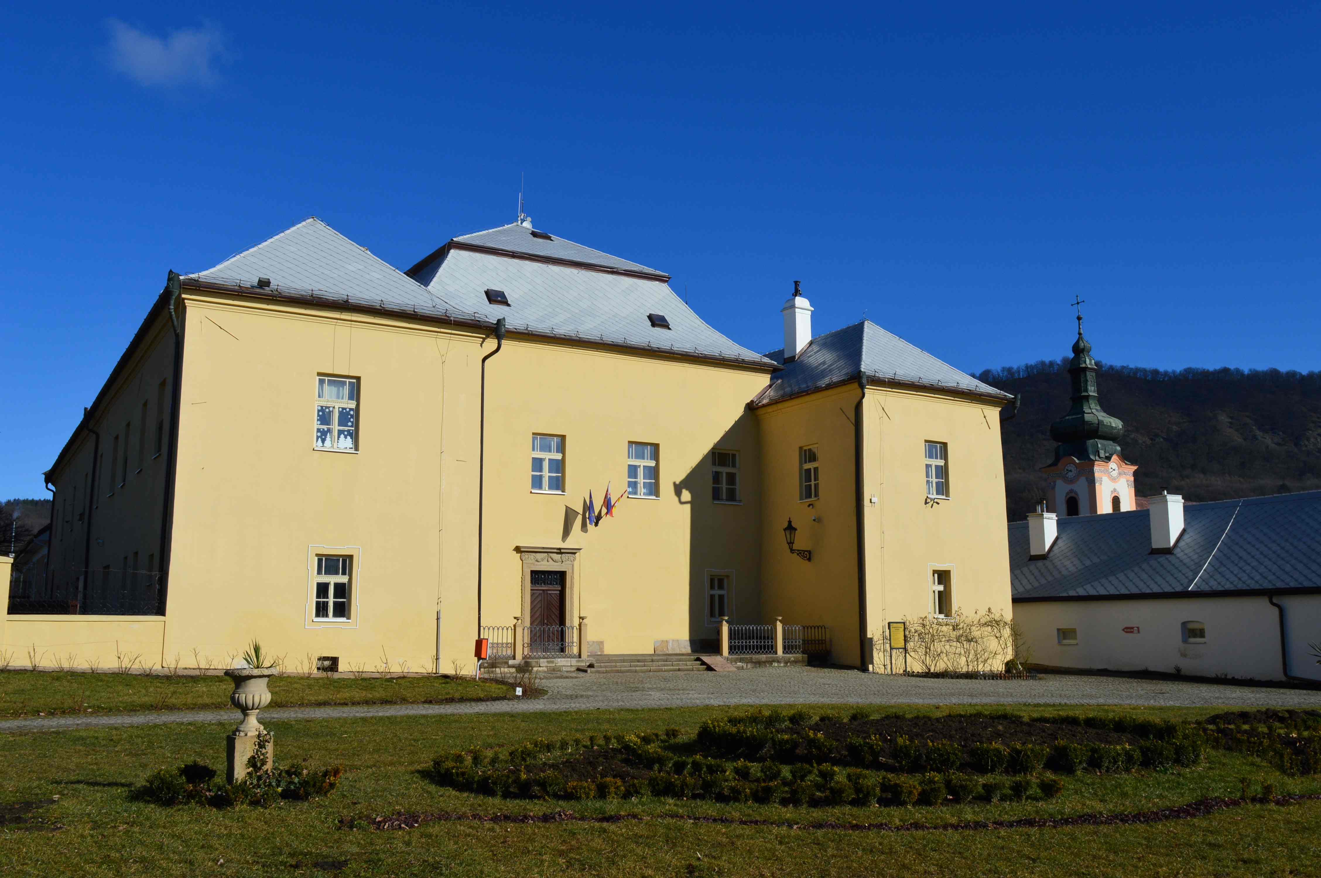 manor house in February